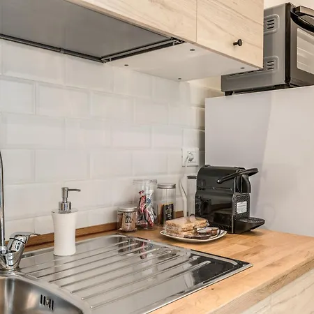 V E N E R E * روما