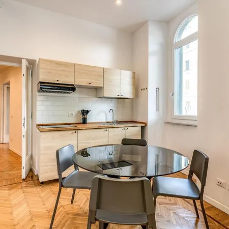 Apartment V E N E R E