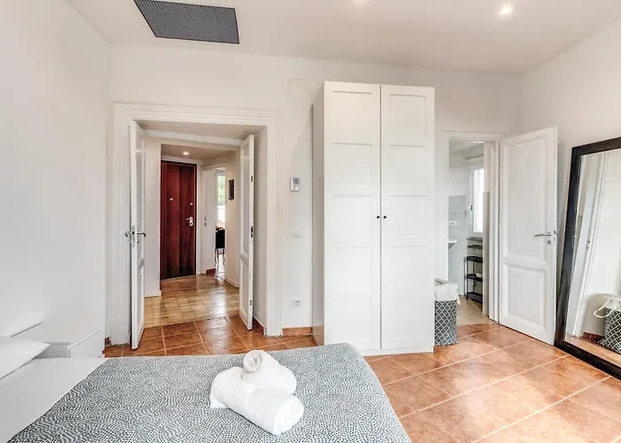 Apartment V E N E R E *