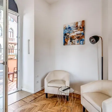 Apartman V E N E R E *