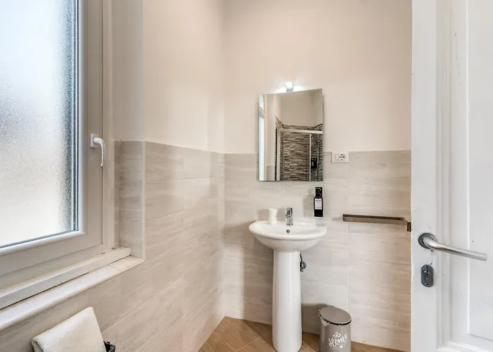 Apartment V E N E R E