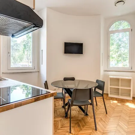 V E N E R E דירה רומא