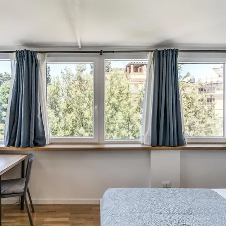 Apartment V E N E R E *
